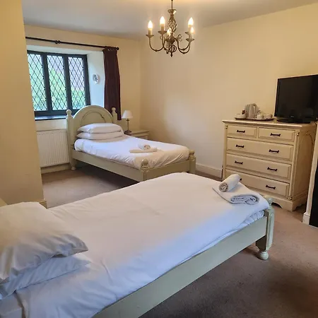 Langley Inn 2*